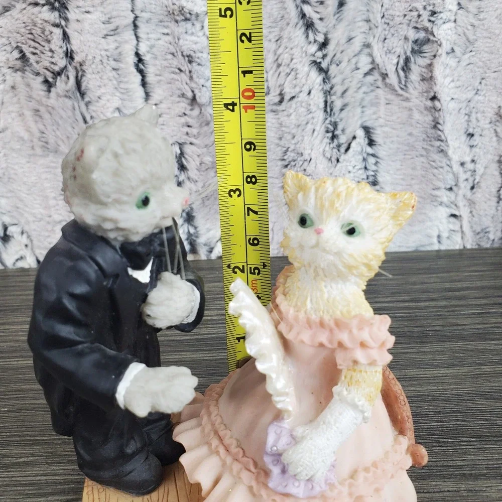 Southern Belle Bride And Groom Kitty Cat Decorative Figurine 3.5